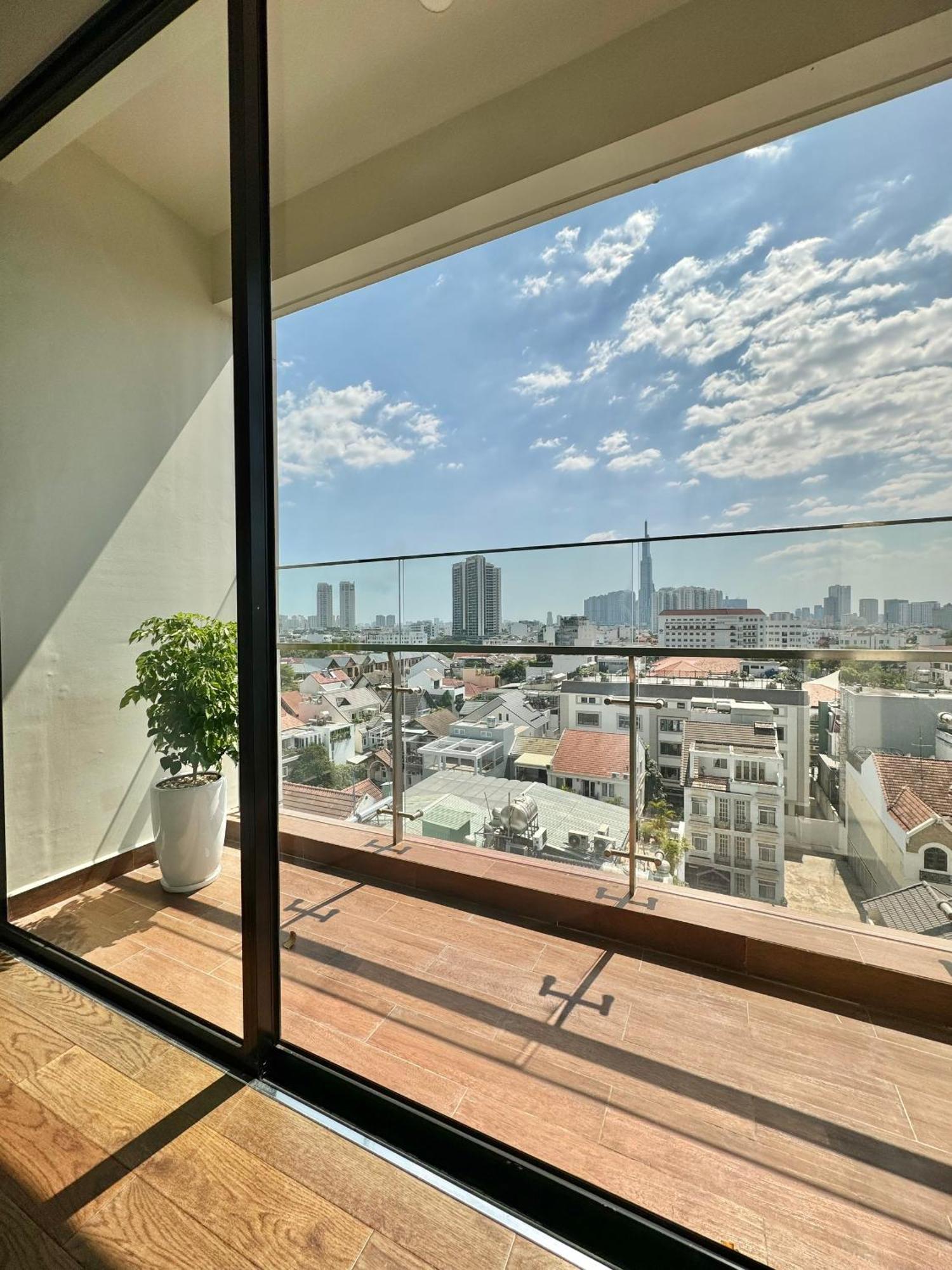 Homie's Dedge Thao Dien Luxury