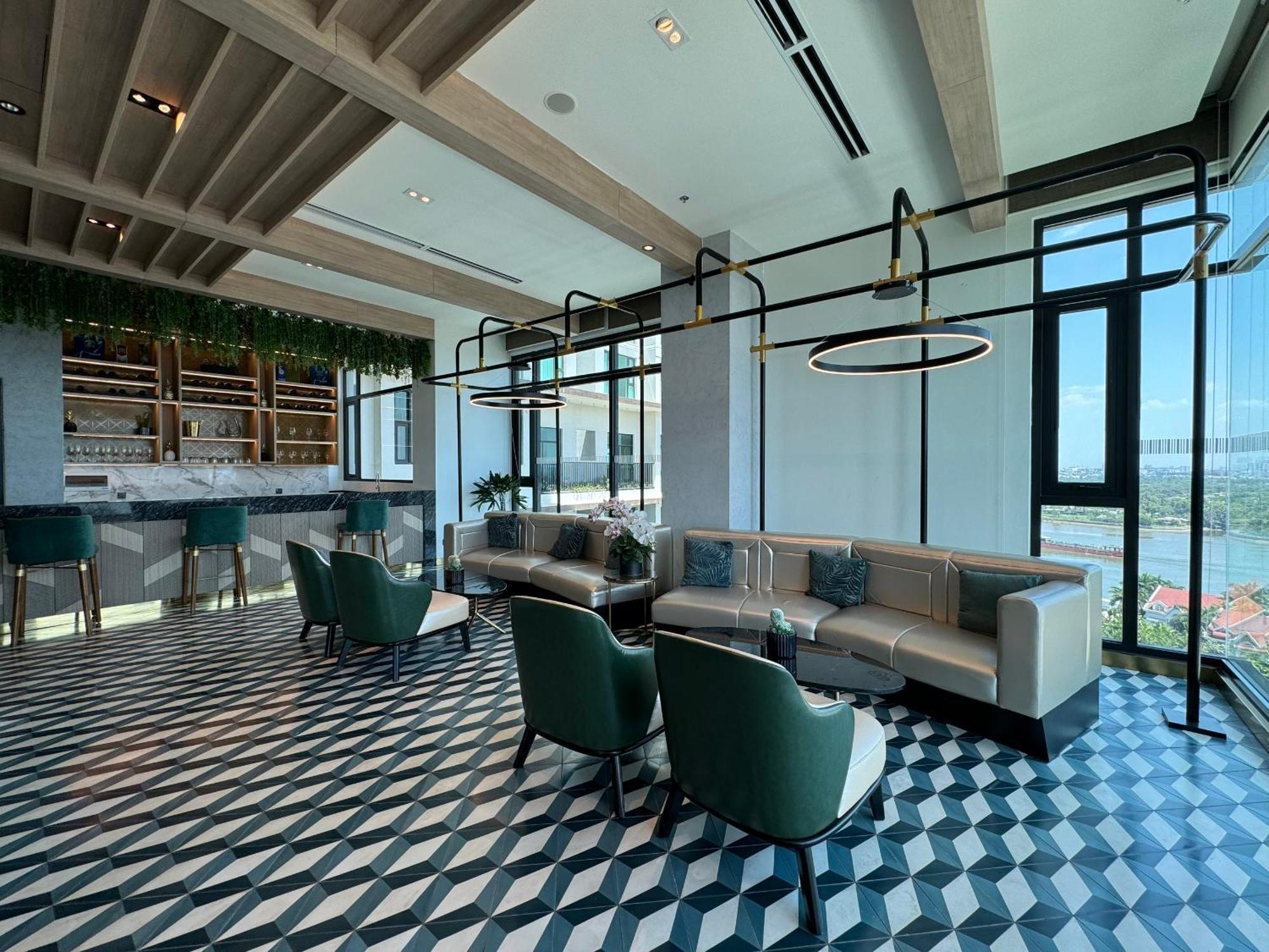 Homie's Dedge Thao Dien Luxury Apartment *
