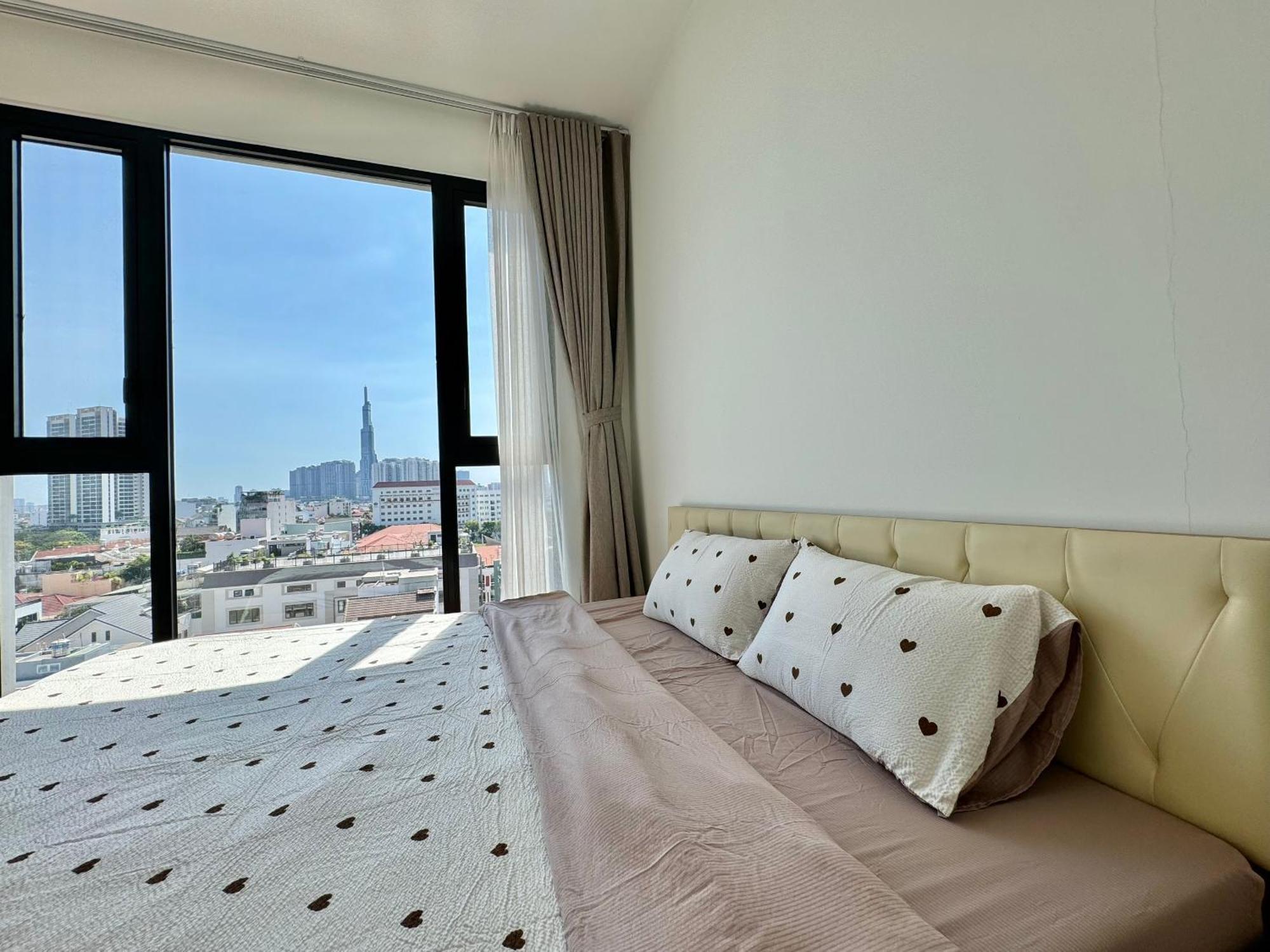 Homie's Dedge Thao Dien Luxury Apartment *