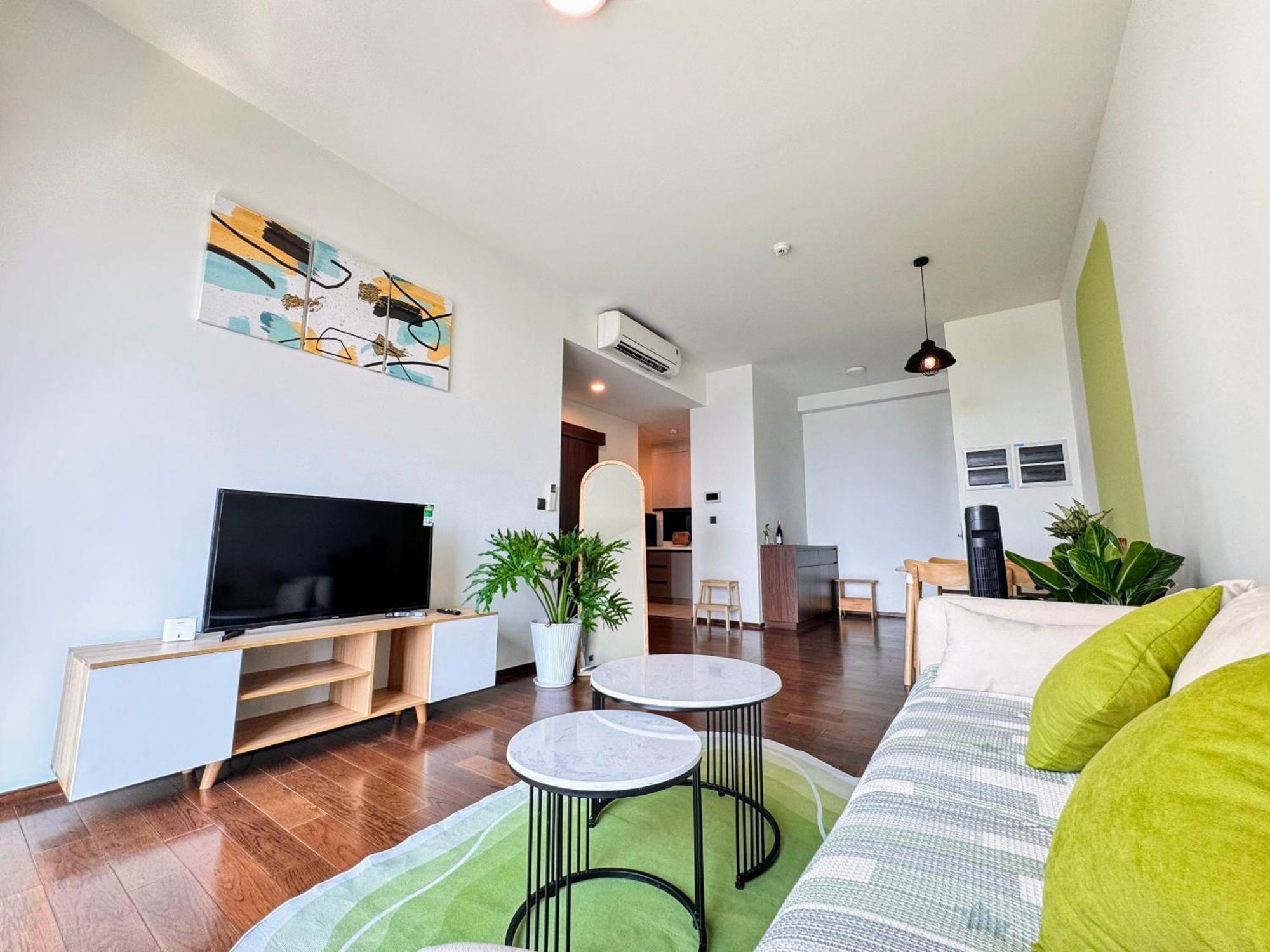 Homie's Dedge Thao Dien Luxury Apartment